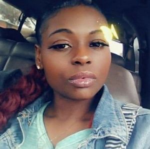 Meet your Posher, Adrianna